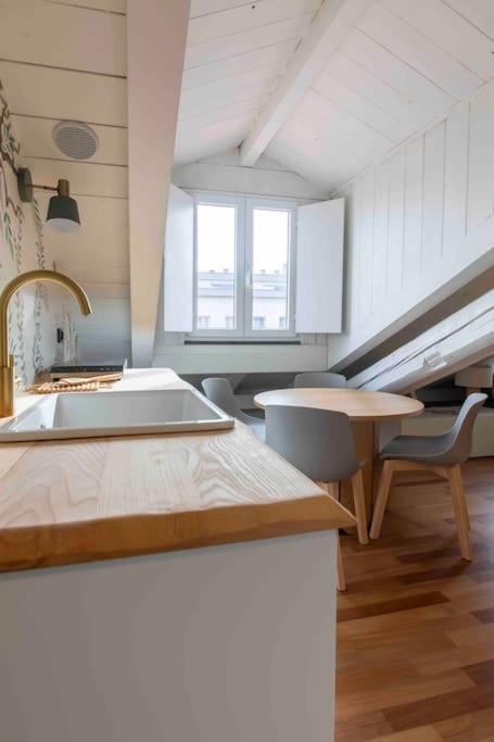 Apartmán La Tana Del Bianconiglio - Rabbit Hole Milán Exteriér fotografie