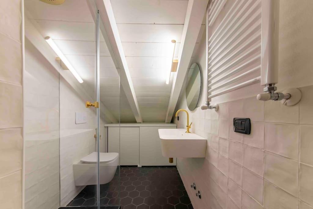 Apartmán La Tana Del Bianconiglio - Rabbit Hole Milán Exteriér fotografie